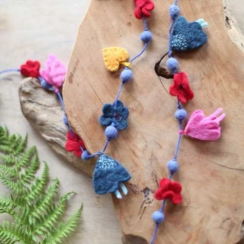 Patina Stores Abstract Multicolored Garland Decor 1 Patina Stores Abstract Multicolored Garland Decor